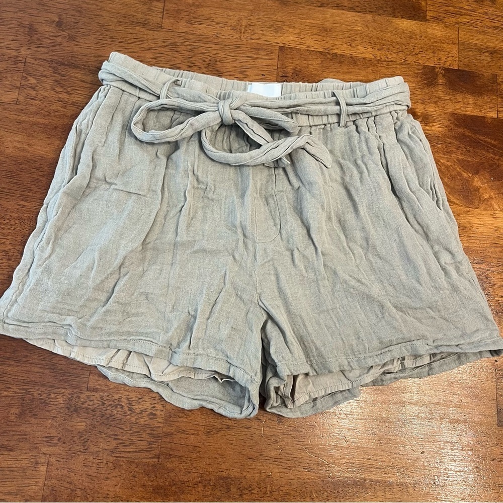 Sundays Ozeta High Waist tan beige 100% cotton Shorts size 1 belted lined